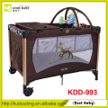 Производитель Hot Sale Red Baby Playpen Двойной слой с матрасом Diaper Changer Toy Bar с 5 игрушками Складной детский манеж